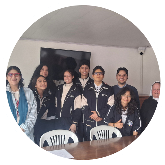 Estamos Alegres En Oblatas 